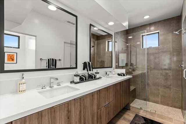 143 Obsidian Loop N, Palm Springs, CA 92264