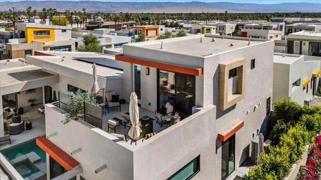 143 Obsidian Loop N, Palm Springs, CA 92264