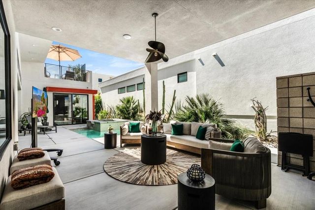 143 Obsidian Loop N, Palm Springs, CA 92264