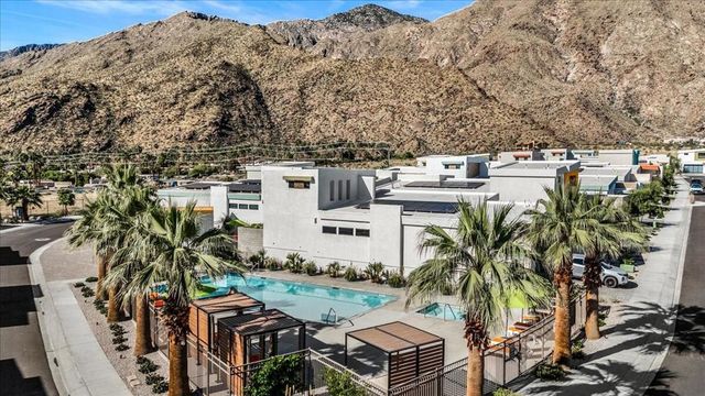 143 Obsidian Loop N, Palm Springs, CA 92264