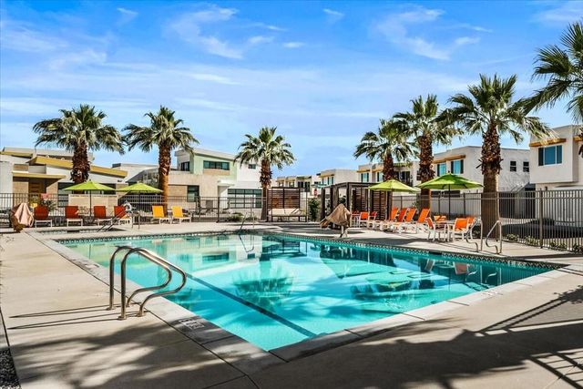 143 Obsidian Loop N, Palm Springs, CA 92264