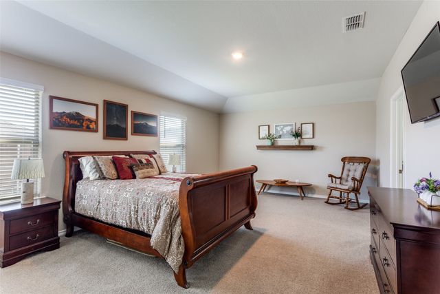 605 Basteen Lane, Justin, TX 76247