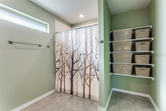 605 Basteen Lane, Justin, TX 76247