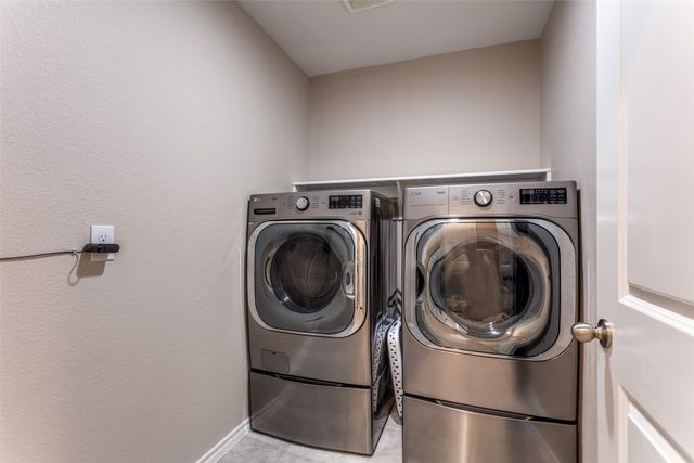 605 Basteen Lane, Justin, TX 76247