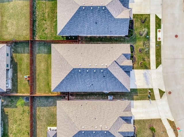 605 Basteen Lane, Justin, TX 76247