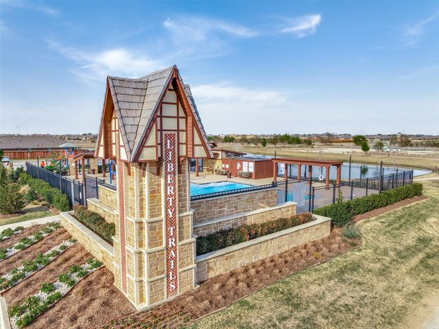 605 Basteen Lane, Justin, TX 76247