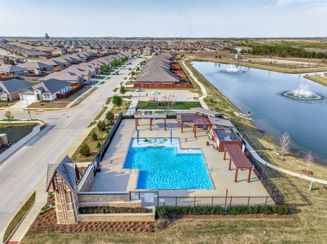 605 Basteen Lane, Justin, TX 76247