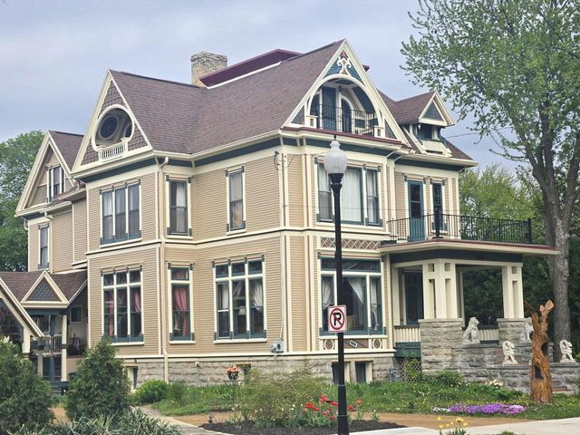 1107 ALGOMA BOULEVARD, Oshkosh, WI 54901