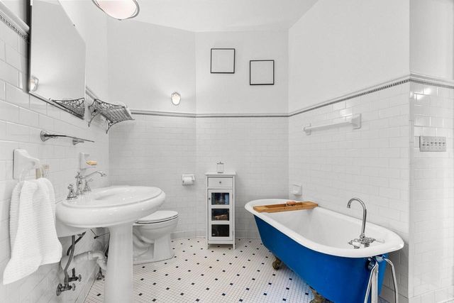 1107 ALGOMA BOULEVARD, Oshkosh, WI 54901