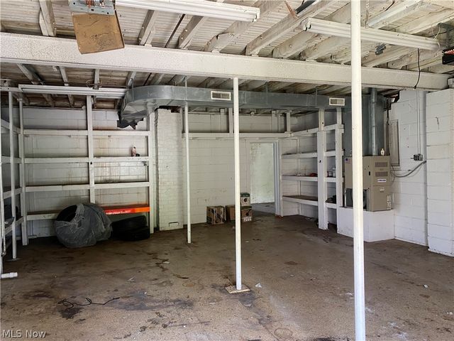 1023 Applegrove Street NW, North Canton, OH 44720