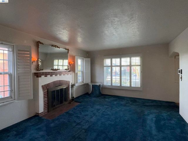 2386 106Th Ave, Oakland, CA 94603