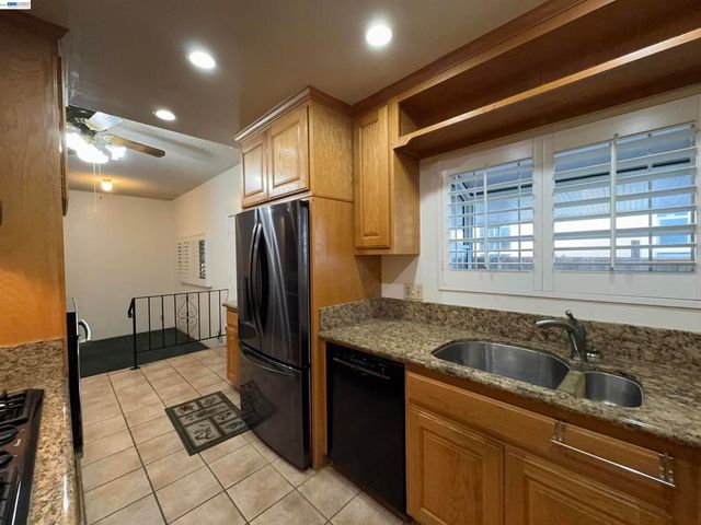 2386 106Th Ave, Oakland, CA 94603