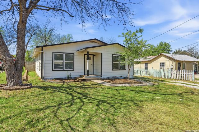 246 S West End, New Braunfels, TX 78130