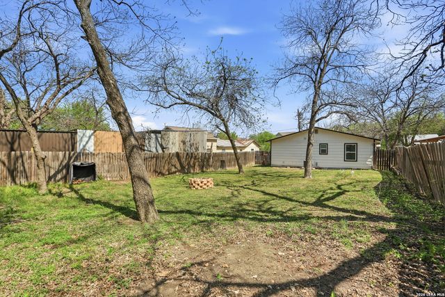 246 S West End, New Braunfels, TX 78130