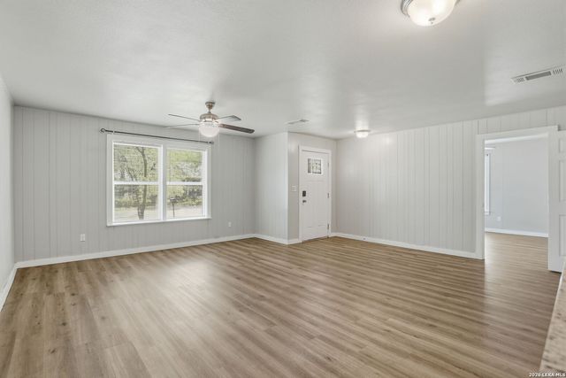 246 S West End, New Braunfels, TX 78130