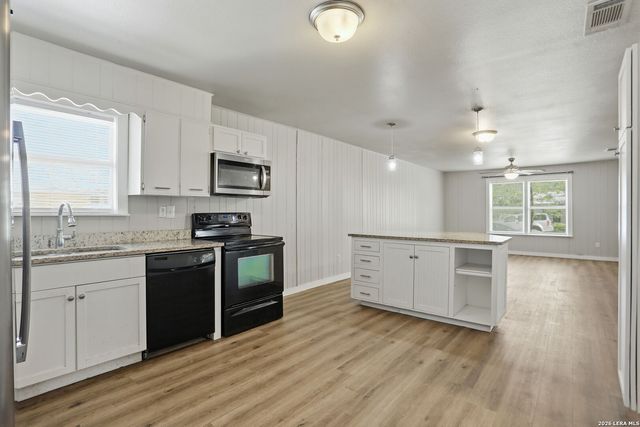 246 S West End, New Braunfels, TX 78130