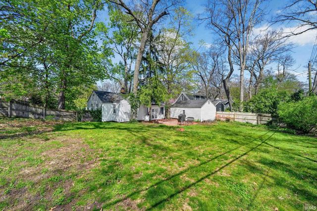 3320 Oakcrest Drive, South Bend, IN 46615