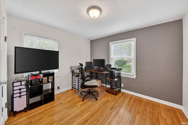 3320 Oakcrest Drive, South Bend, IN 46615