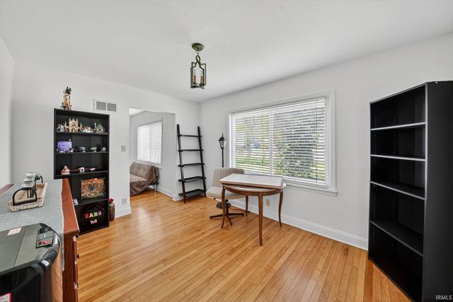 3320 Oakcrest Drive, South Bend, IN 46615