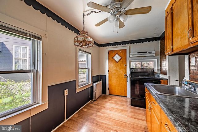 1302 COX ST, Baltimore, MD 21211