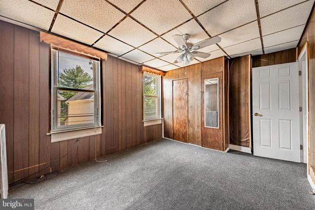 1302 COX ST, Baltimore, MD 21211