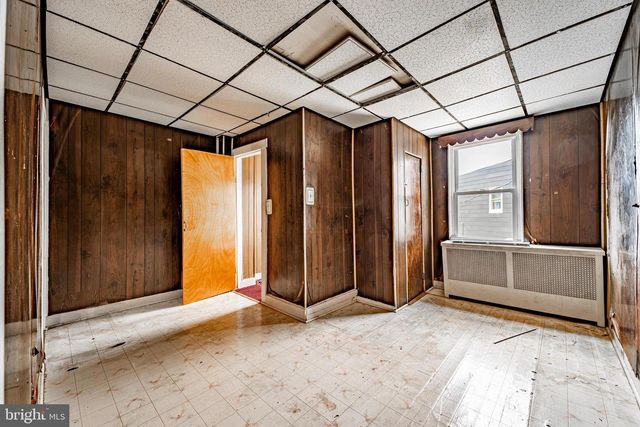 1302 COX ST, Baltimore, MD 21211