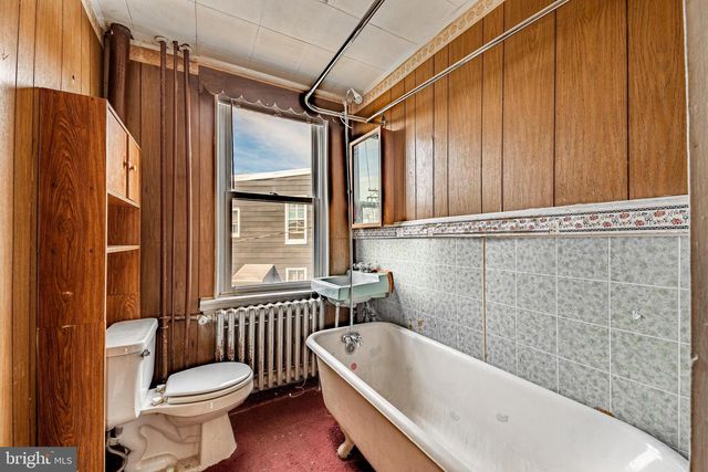 1302 COX ST, Baltimore, MD 21211