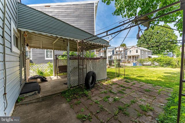 1302 COX ST, Baltimore, MD 21211