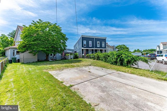 1302 COX ST, Baltimore, MD 21211