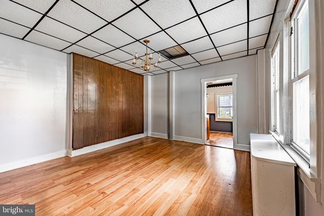 1302 COX ST, Baltimore, MD 21211