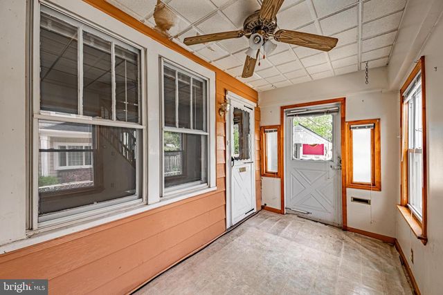 1302 COX ST, Baltimore, MD 21211