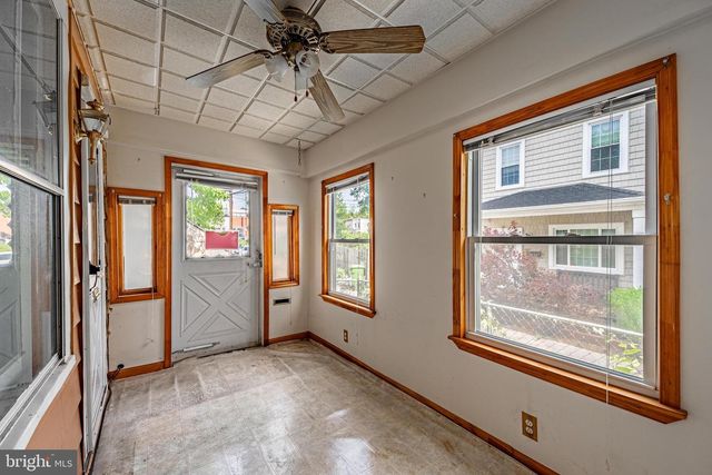 1302 COX ST, Baltimore, MD 21211