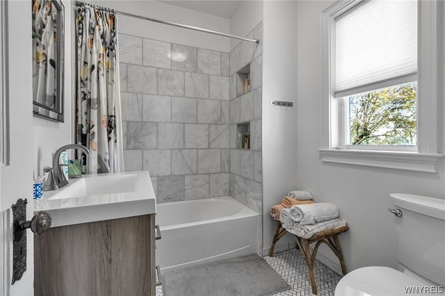 214 Norwood Avenue, Buffalo, NY 14222