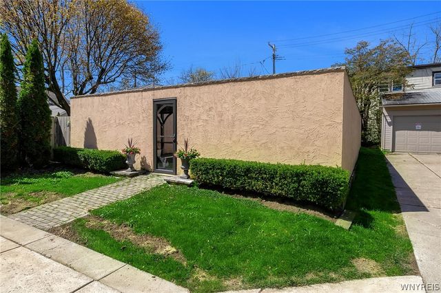214 Norwood Avenue, Buffalo, NY 14222