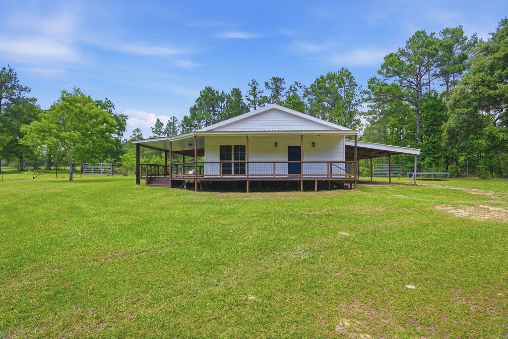 1256 Panhandle Road, Dequincy, LA 70633