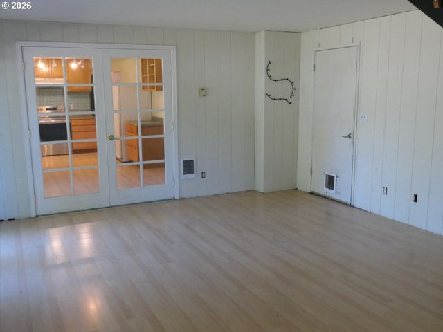 1805 HEMLOCK St, Eugene, OR 97404