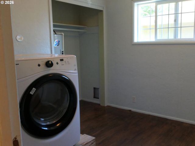 1805 HEMLOCK St, Eugene, OR 97404