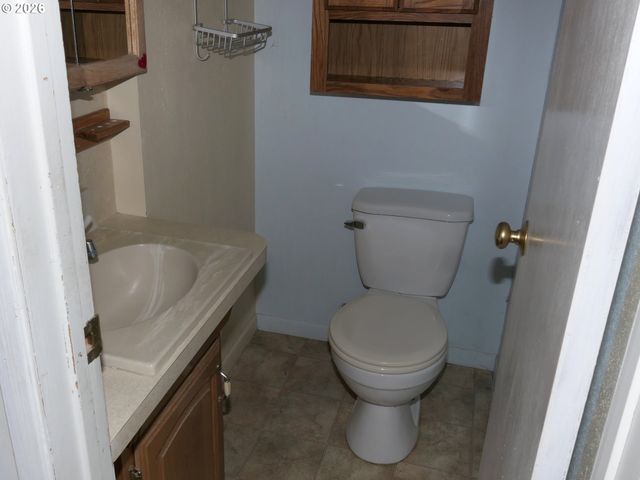 1805 HEMLOCK St, Eugene, OR 97404