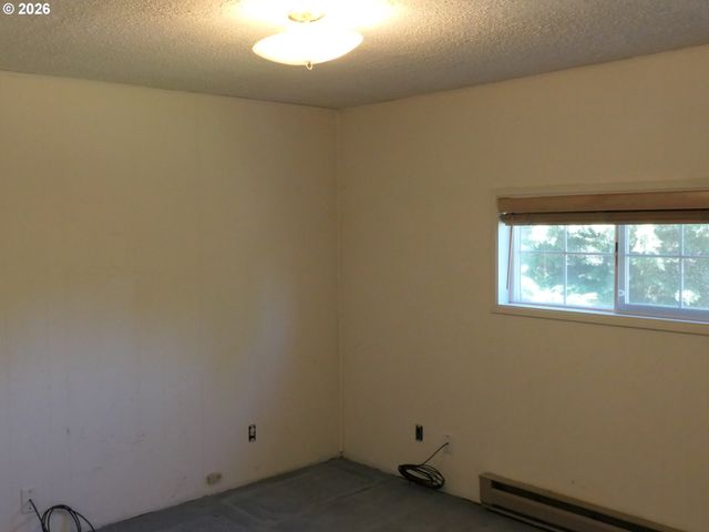 1805 HEMLOCK St, Eugene, OR 97404