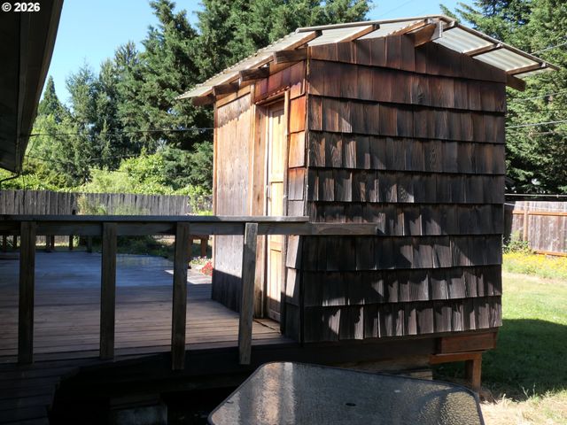 1805 HEMLOCK St, Eugene, OR 97404
