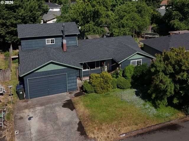 1805 HEMLOCK St, Eugene, OR 97404