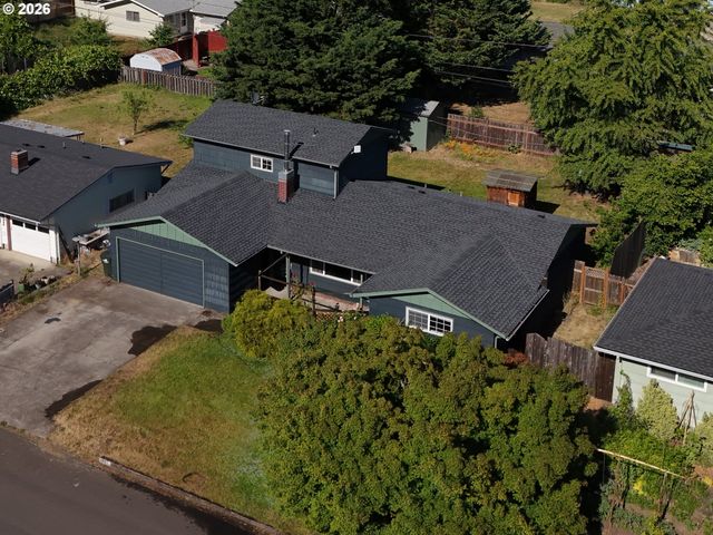 1805 HEMLOCK St, Eugene, OR 97404