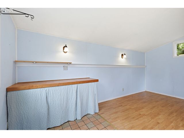 1805 HEMLOCK St, Eugene, OR 97404