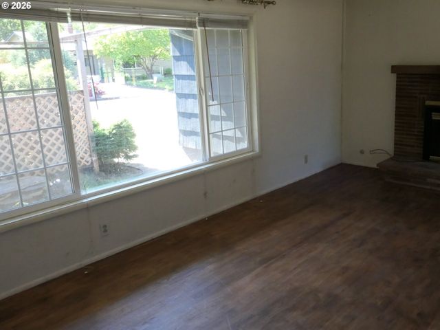 1805 HEMLOCK St, Eugene, OR 97404