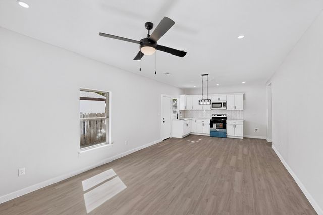 651 Ezekial Avenue, Dallas, TX 75217