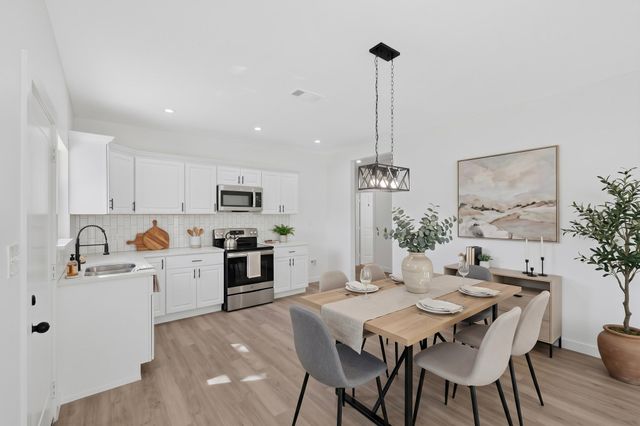651 Ezekial Avenue, Dallas, TX 75217