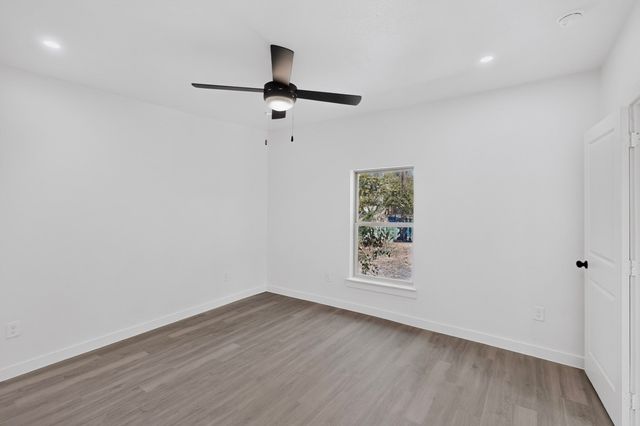651 Ezekial Avenue, Dallas, TX 75217