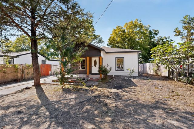 651 Ezekial Avenue, Dallas, TX 75217