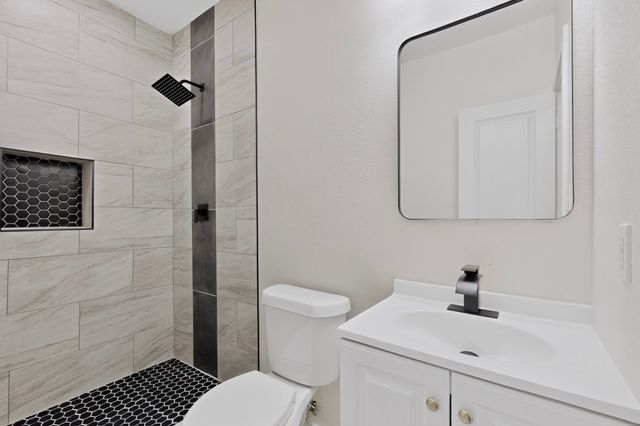 651 Ezekial Avenue, Dallas, TX 75217
