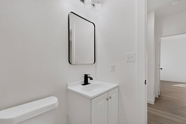 651 Ezekial Avenue, Dallas, TX 75217